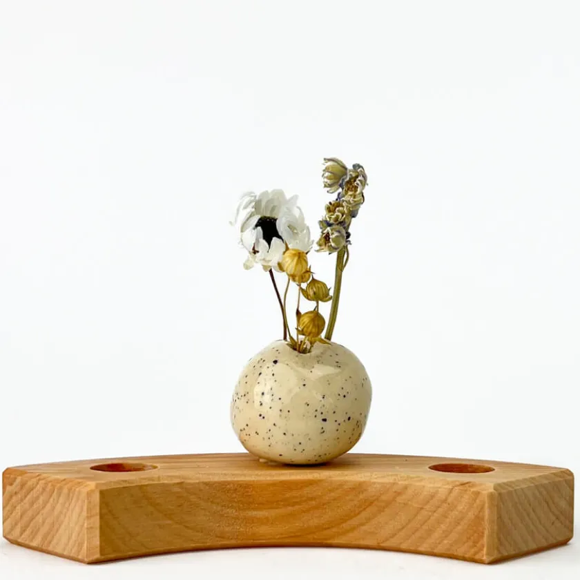 Klein dappertje Bolvaasje wit met spikkels steker